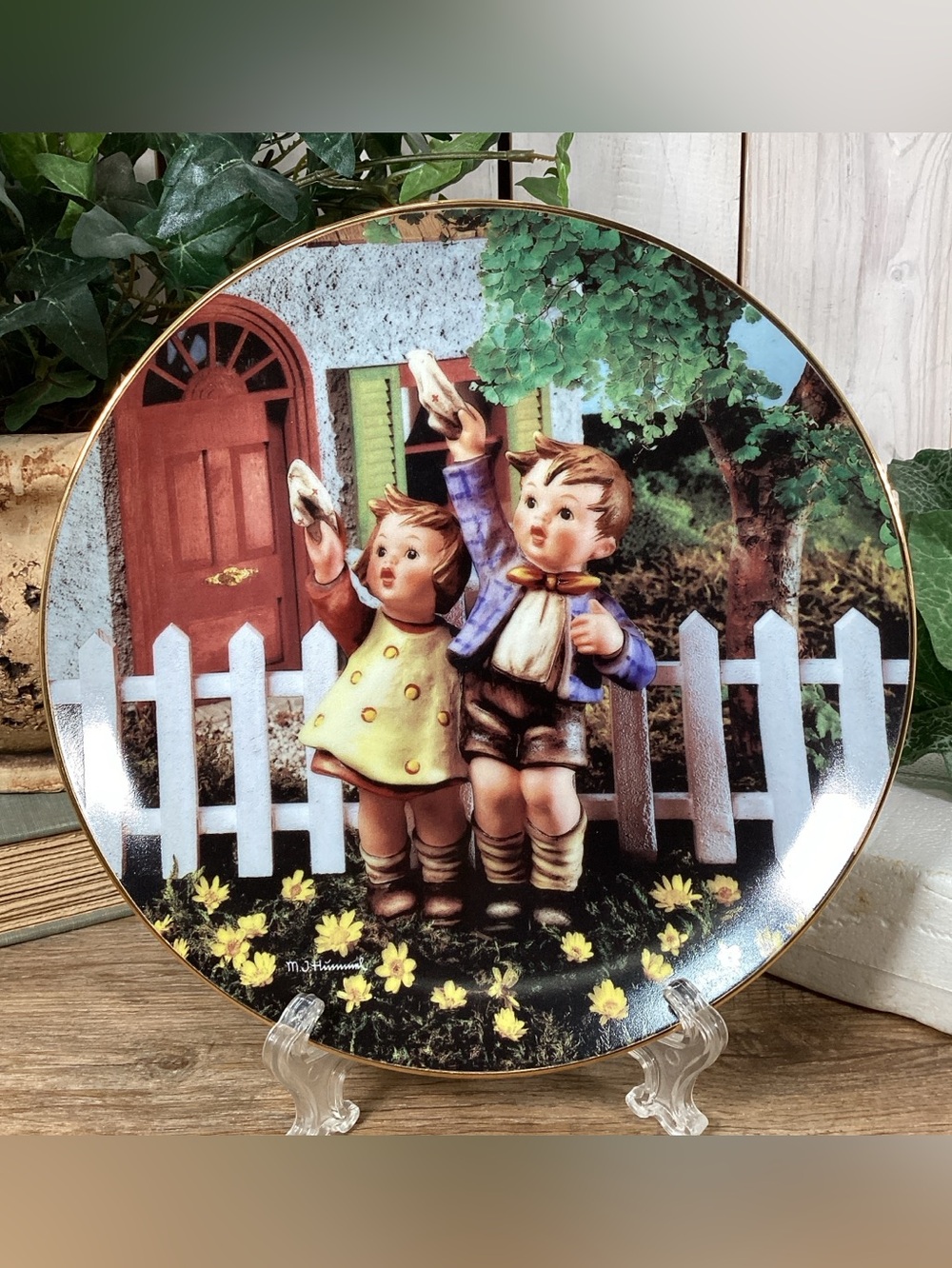 M.I. Hummel 1990 “Come Back Soon”, Little Companions Plate Danbury Mint #Q9971